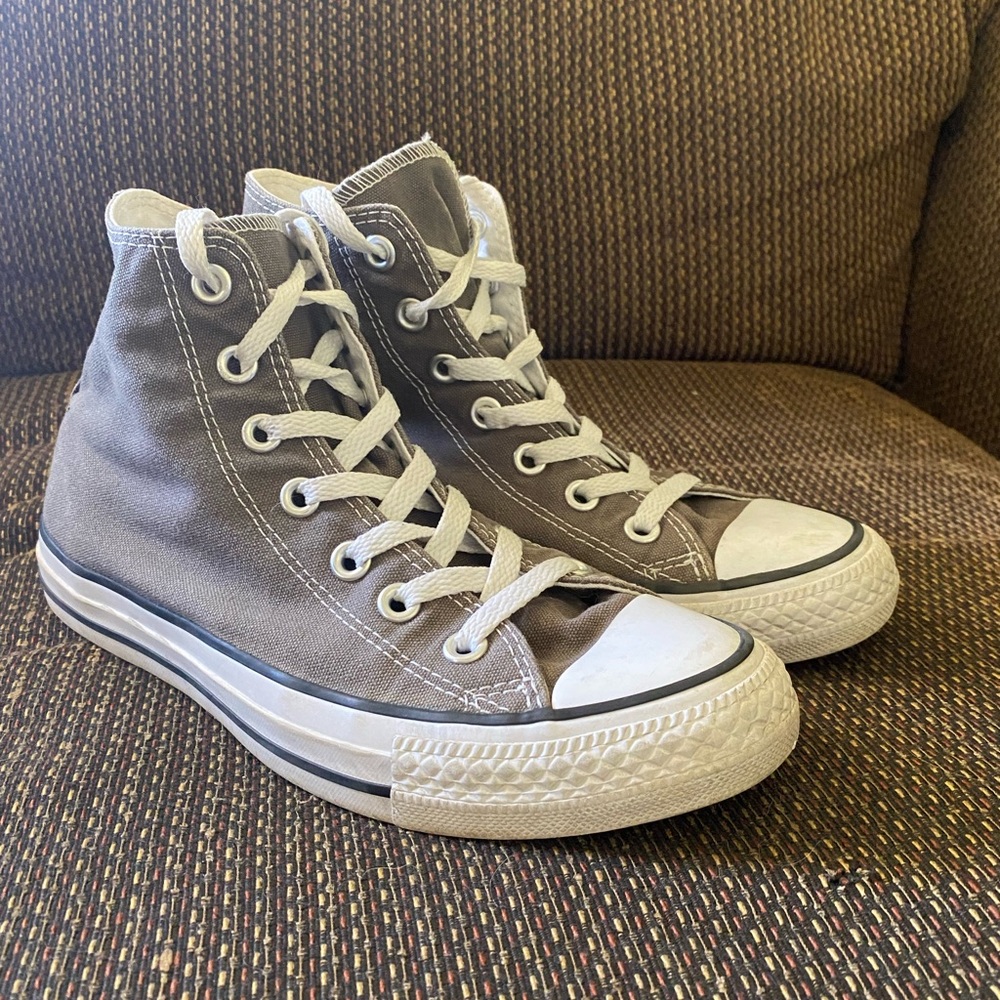 Grey Converse Chuck Taylor High Tops